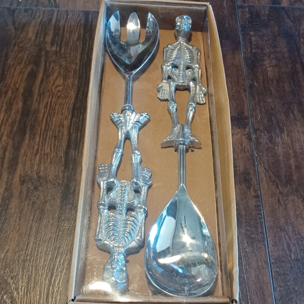 Vintage Haunted Home Silver Skeleton Serving 2 Piece Set Halloween Party